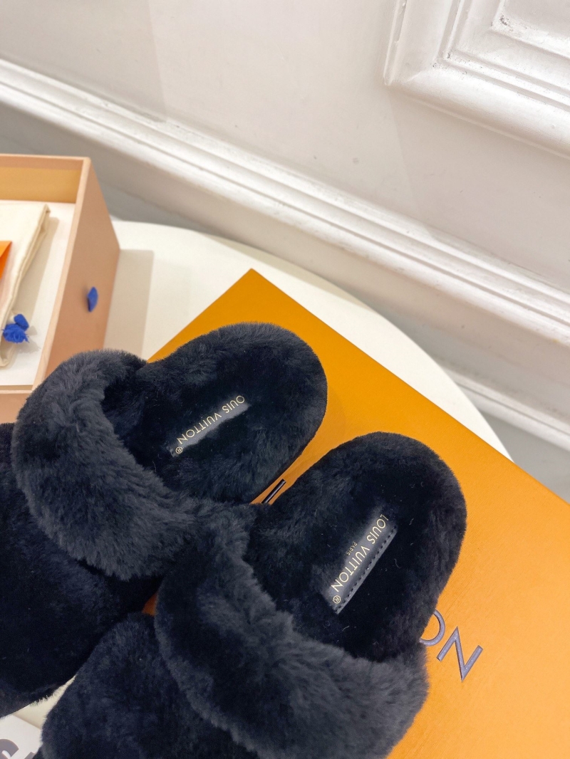 Louis Vuitton Slippers